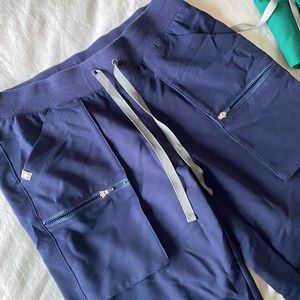 Figs Jema 8 pocket scrub pants, with zipper. Discontinued style. Size small.